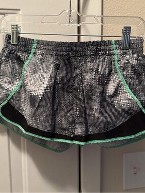 SO Women's Black & White Patterned Athletic Shorts with Mint Trim